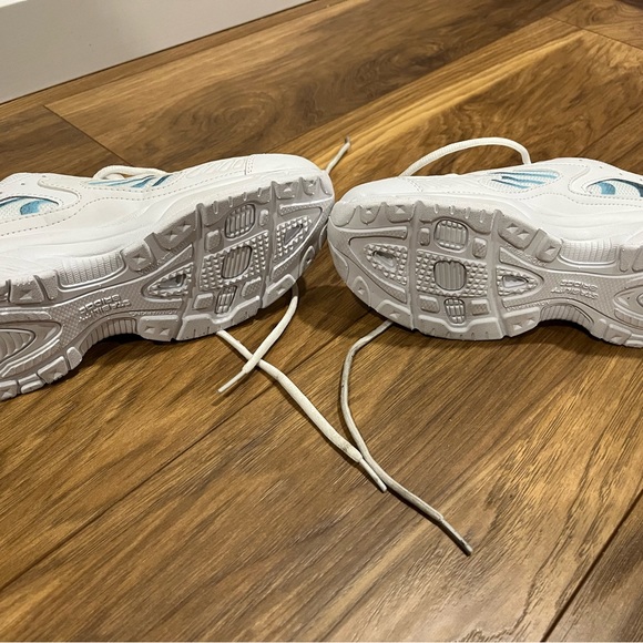 Dr Scholl’s women’s running shoe Size 7 - Picture 2 of 4